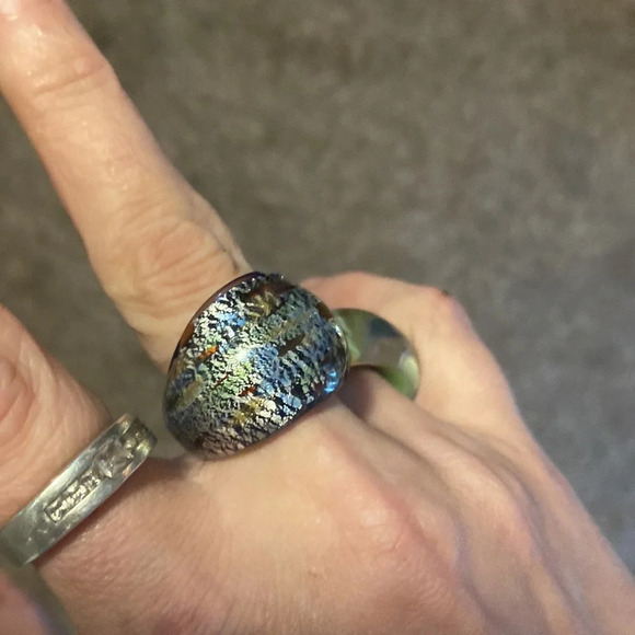 murano ring in domed design- blue and silver with orange sz 7 - Picture 4 of 4